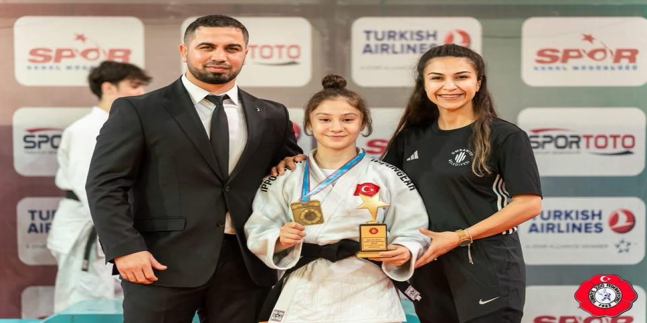 ÜMRANİYE’DEN BİR ŞAMPİYONLUK BAŞARISI DAHA