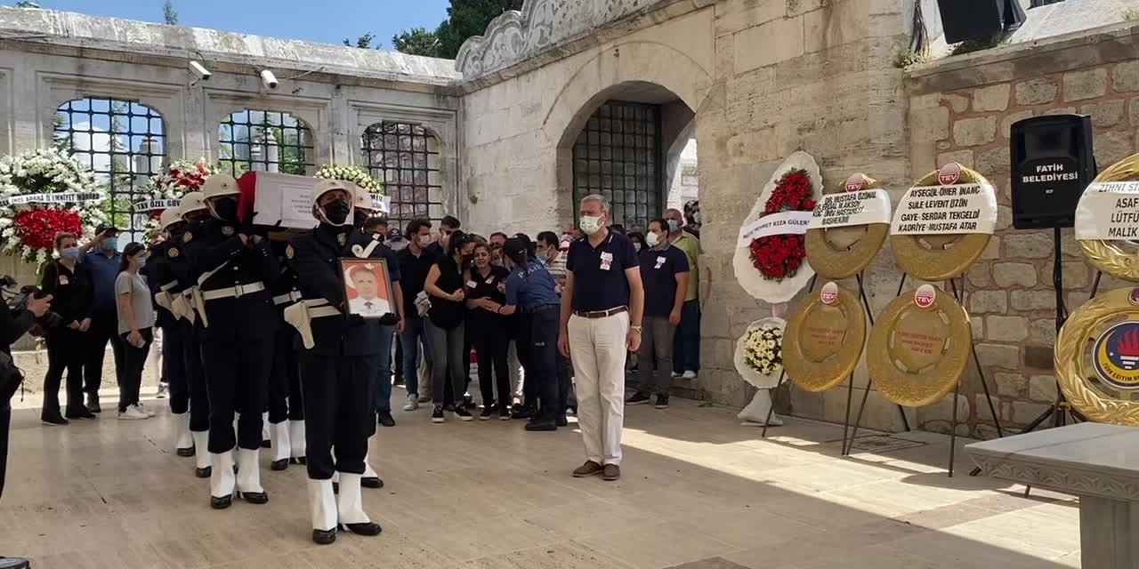 ŞEHİT DÜŞEN HAKKARİ EMNİYET MÜDÜR YARDIMCISI HASAN CEVHER TOPRAĞA VERİLDİ