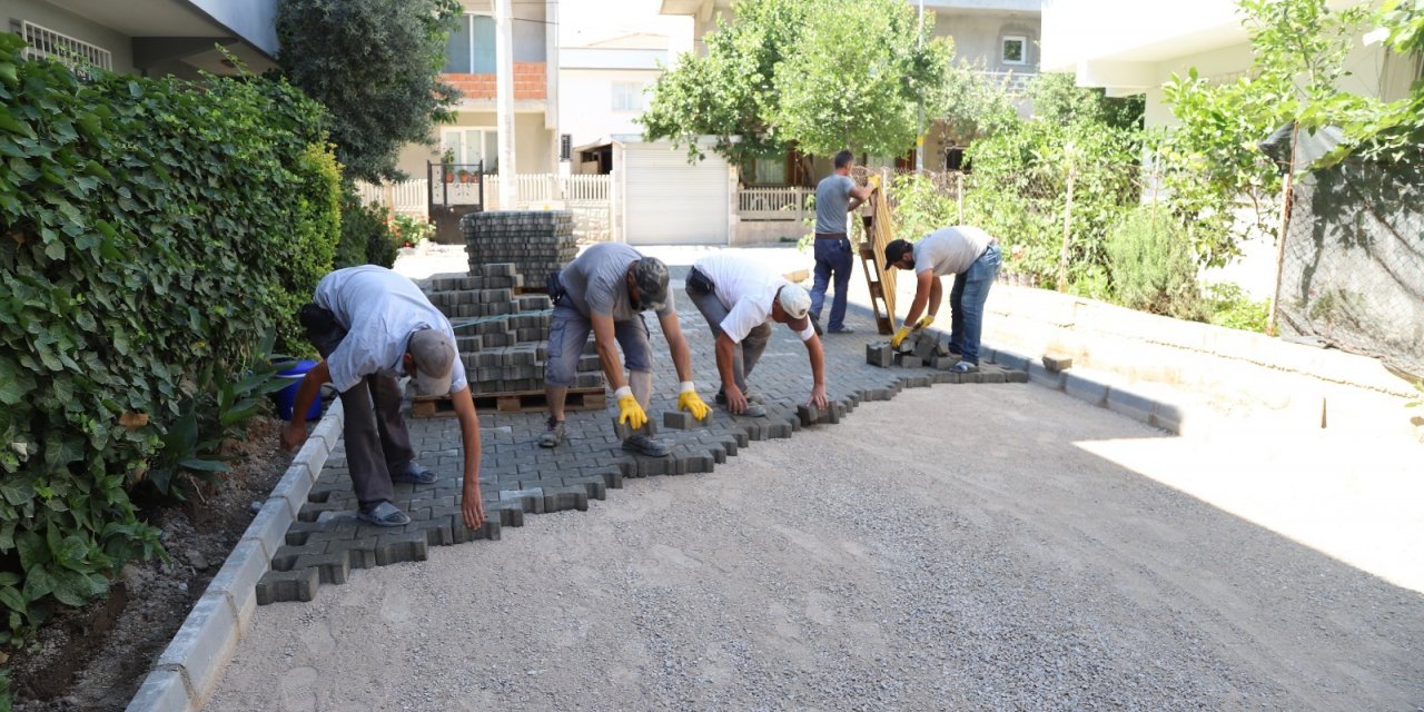 MENDERES BELEDİYESİ, YOL YAPIM ÇALIŞMALARINI SÜRDÜRÜYOR