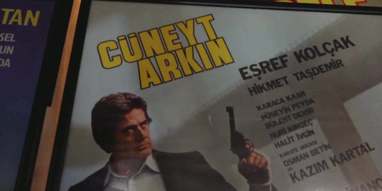 BÜYÜKÇEKMECE BELEDİYESİ'NİN "USTALARA SAYGI" GECESİNİN KONUĞU CÜNEYT ARKIN, DUYGU DOLU ANLAR YAŞADI