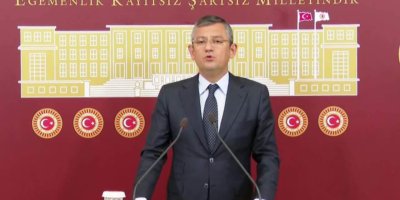 CHP'LİÖZEL, MELİH BULU’NUN GÖREVDEN ALINMASINI DEĞERLENDİRDİ: “YEDİĞİMİZ AYAZI UNUTMAYIZ”
