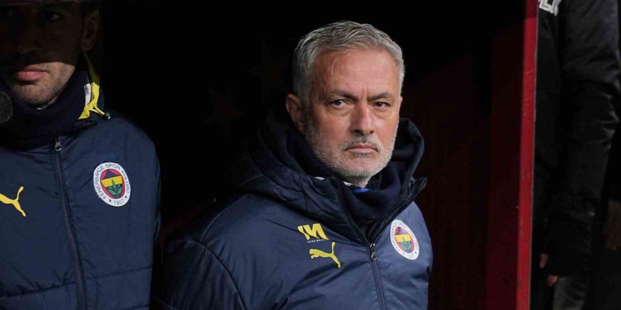 JOSE MOURİNHO, FENERBAHÇE’DE 3. DERBİSİNİ DE KAZANAMADI