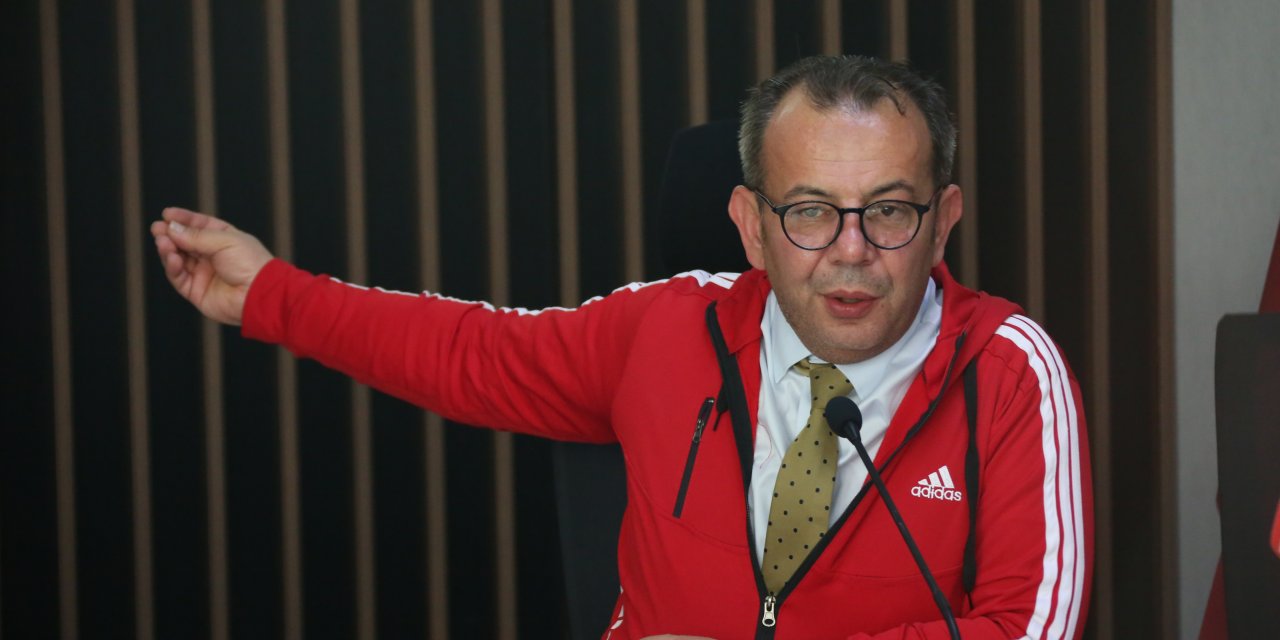 BOLU BELEDİYE BAŞKANI ÖZCAN, BOLU DAĞI TÜNELİ’Nİ "EŞOFMANLI ŞEVKET HOCA" GİBİ ANLATTI