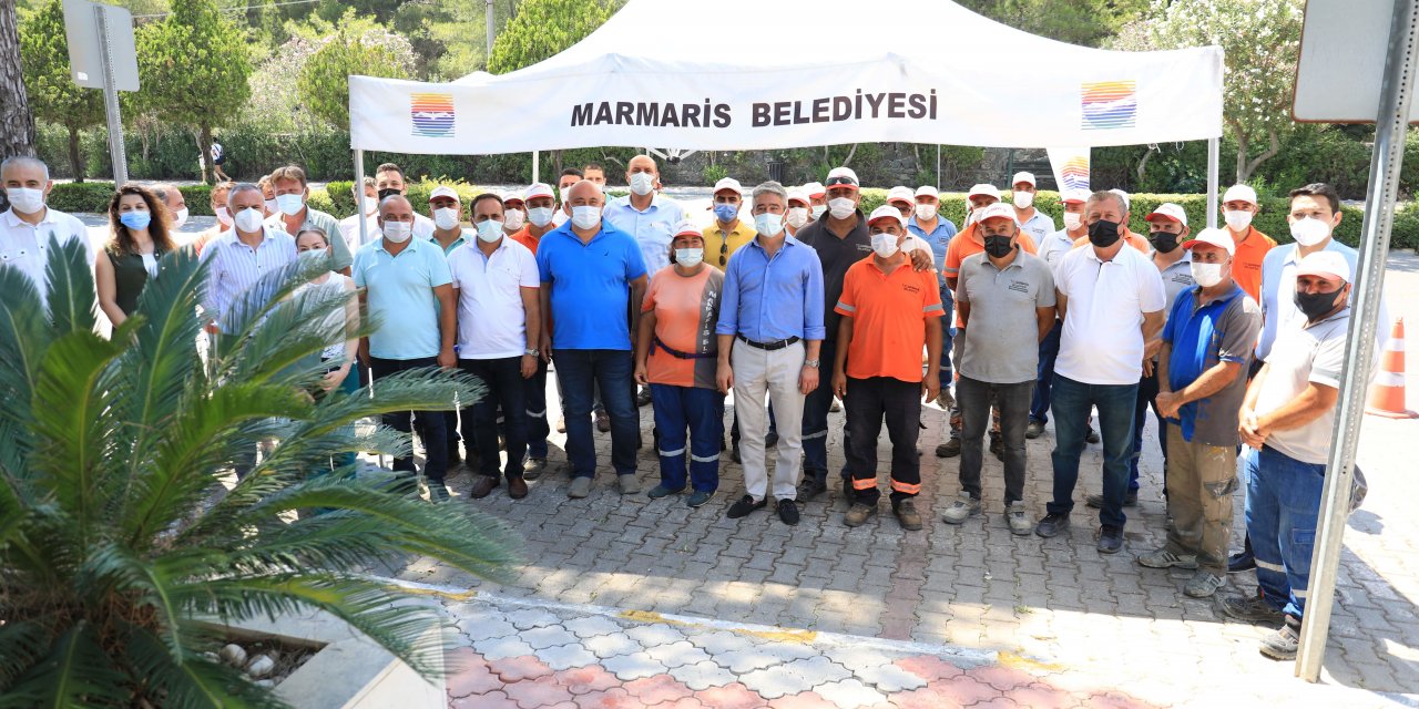 MARMARİS’TE İŞÇİLERE CUMHURİYET BAYRAMI’NDA DA İKRAMİYE HAKKI