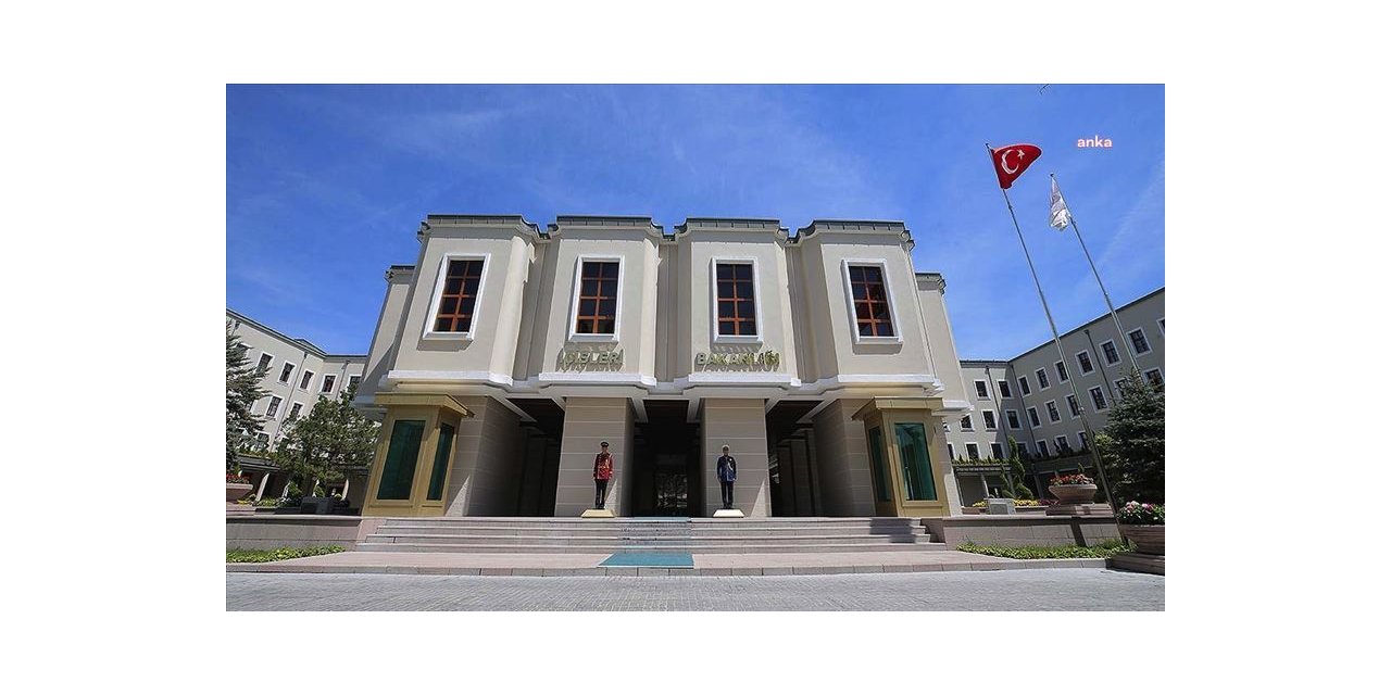 İÇİŞLERİ BAKANLIĞI "ARAÇ KULLANIYORSANIZ BU MESAJI OKUMAYIN" SMS'İ GÖNDERDİ