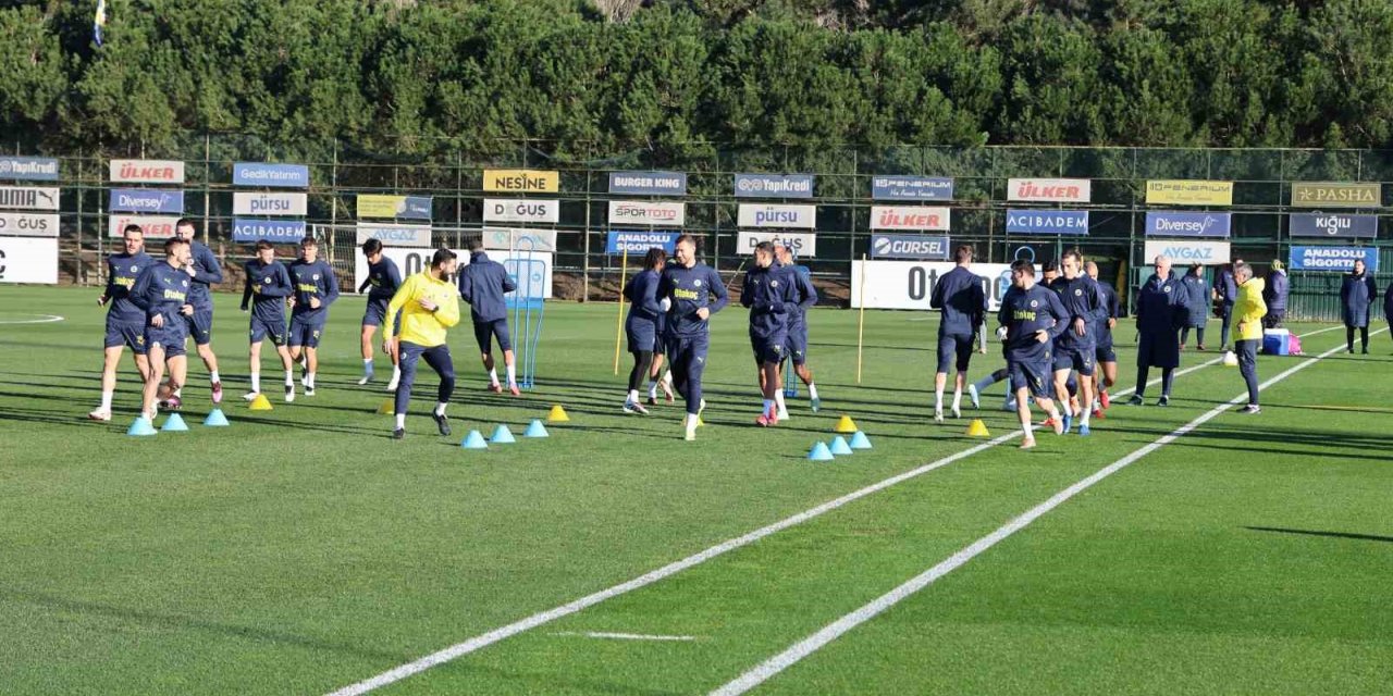 FENERBAHÇE, RANGERS MAÇI HAZIRLIKLARINI TAMAMLADI