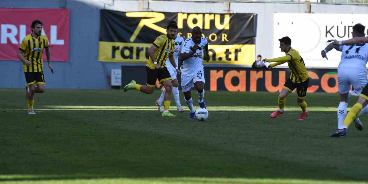 TRENDYOL 1. LİG: İSTANBULSPOR: 3 - SAKARYASPOR: 0