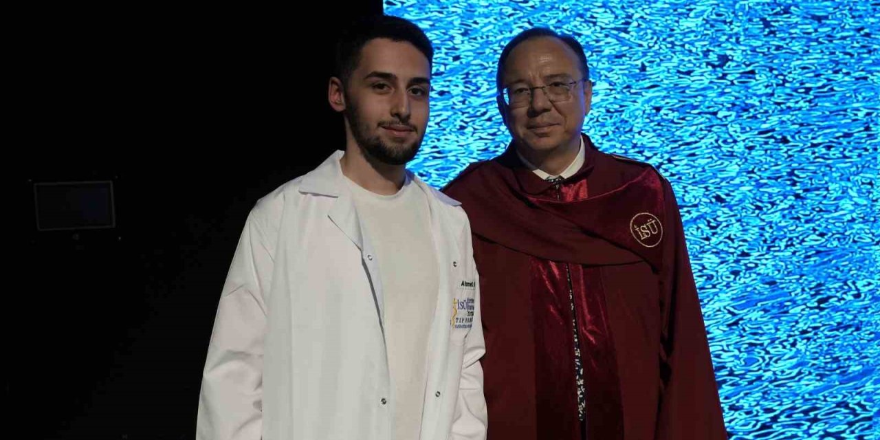 GELECEĞİN DOKTORLARI BEYAZ ÖNLÜKLERİNİ GİYDİ