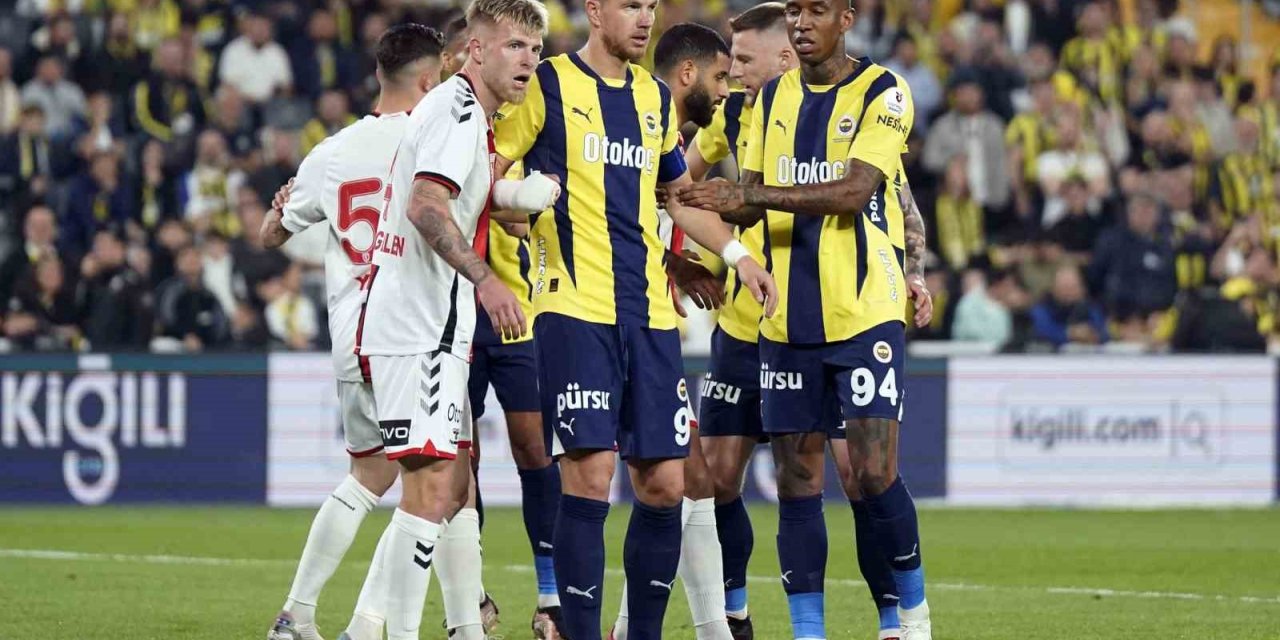 FENERBAHÇE’NİN EVİNDEKİ 9 MAÇLIK GALİBİYET SERİSİ SONA ERDİ