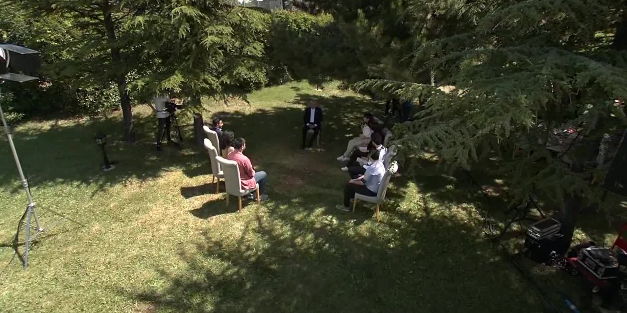 KILIÇDAROĞLU: "ÜNİVERSİTELER BİLİM YUVALARI, ÜNİVERSİTELERDE DÜŞÜNCEYE SINIRLAMA GETİRİLMEZ"