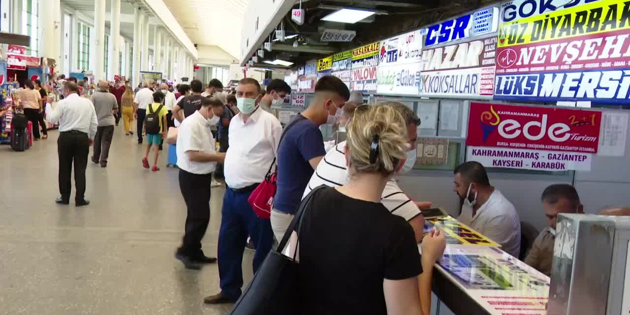 TERMİNALDE BAYRAM YOĞUNLUĞU: VATANDAŞ BİLET FİYATLARINDAN, FİRMALAR VATANDAŞTAN DERTLİ