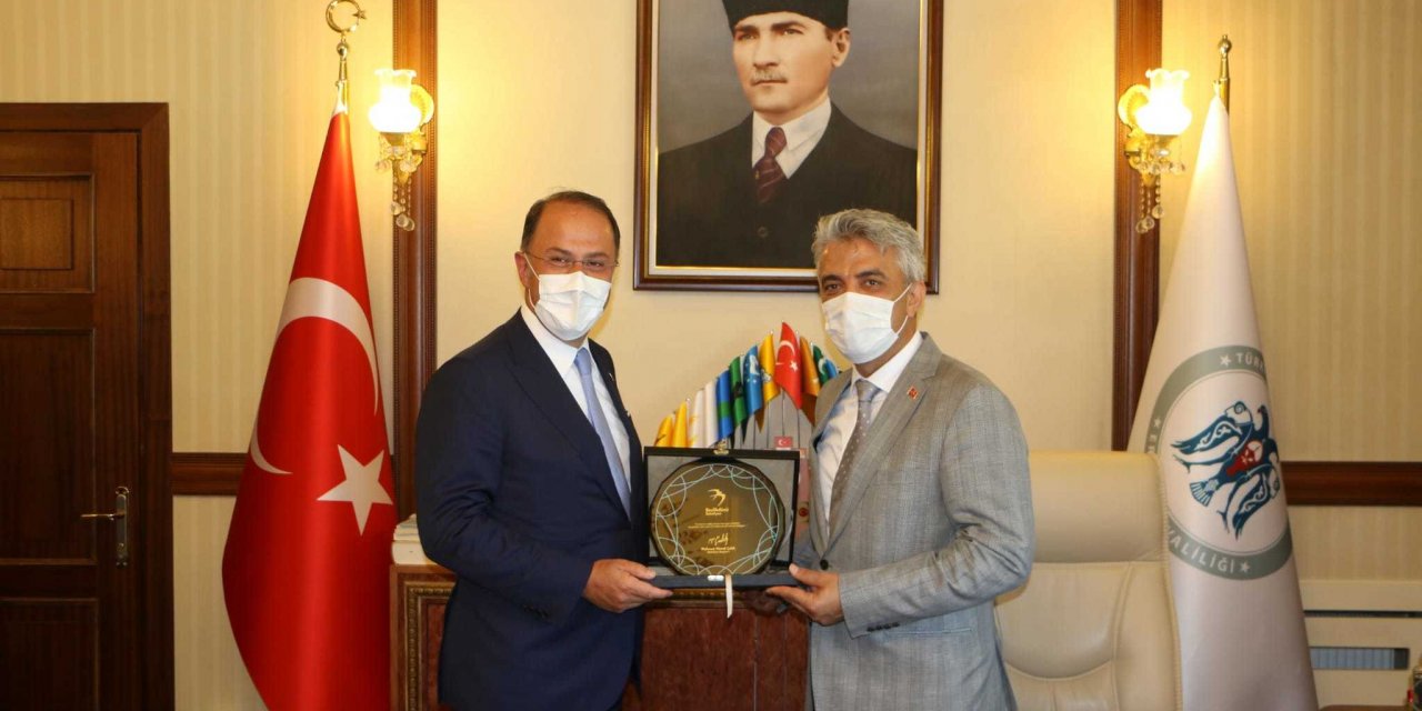 BEYLİKDÜZÜ BELEDİYE BAŞKANI MEHMET MURAT ÇALIK’TAN ERZİNCAN’A ZİYARET