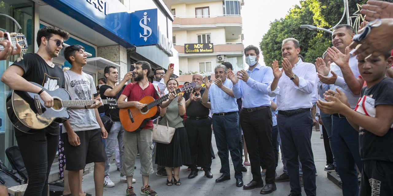 MERSİN BÜYÜKŞEHİR BELEDİYE BAŞKANI VAHAP SEÇER'DEN TARSUS'A BAYRAM ZİYARETİ