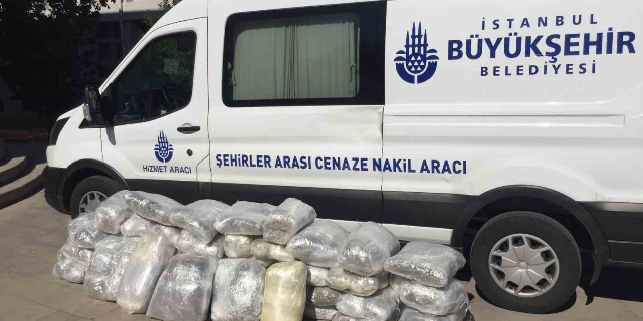 UYUŞTURUCU, GÖÇMEN KAÇAKÇILIĞI: İBB LOGOSUYLA İLLEGAL SALTANAT