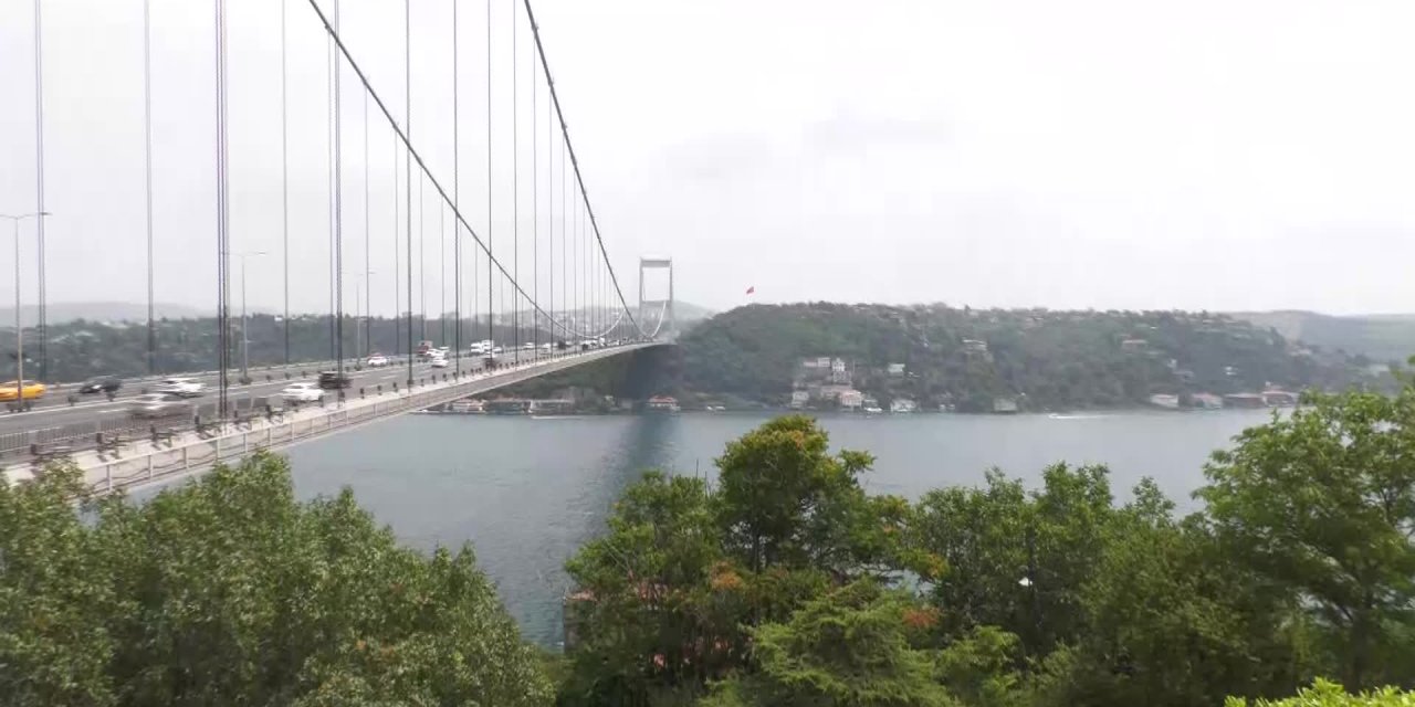 TATİLCİLER GİTTİ, İSTANBUL'DA TRAFİK YÜZDE 17'YE DÜŞTÜ