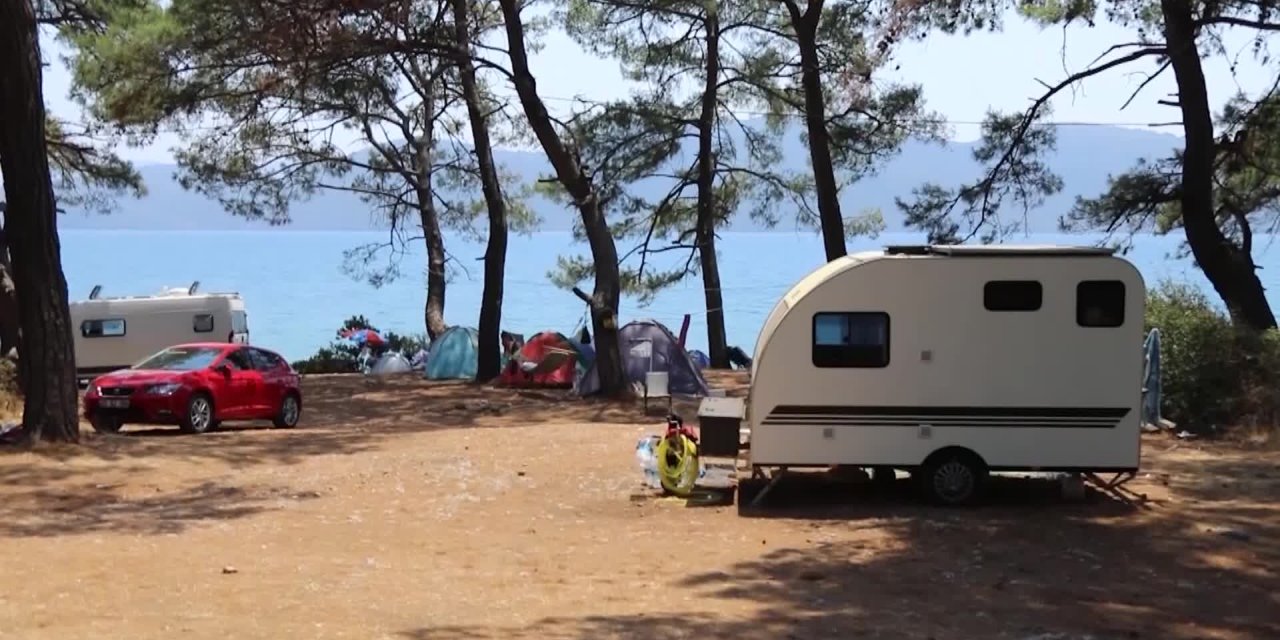 BAYRAM TATİLİNDE KIYILAR DOLDU TAŞTI