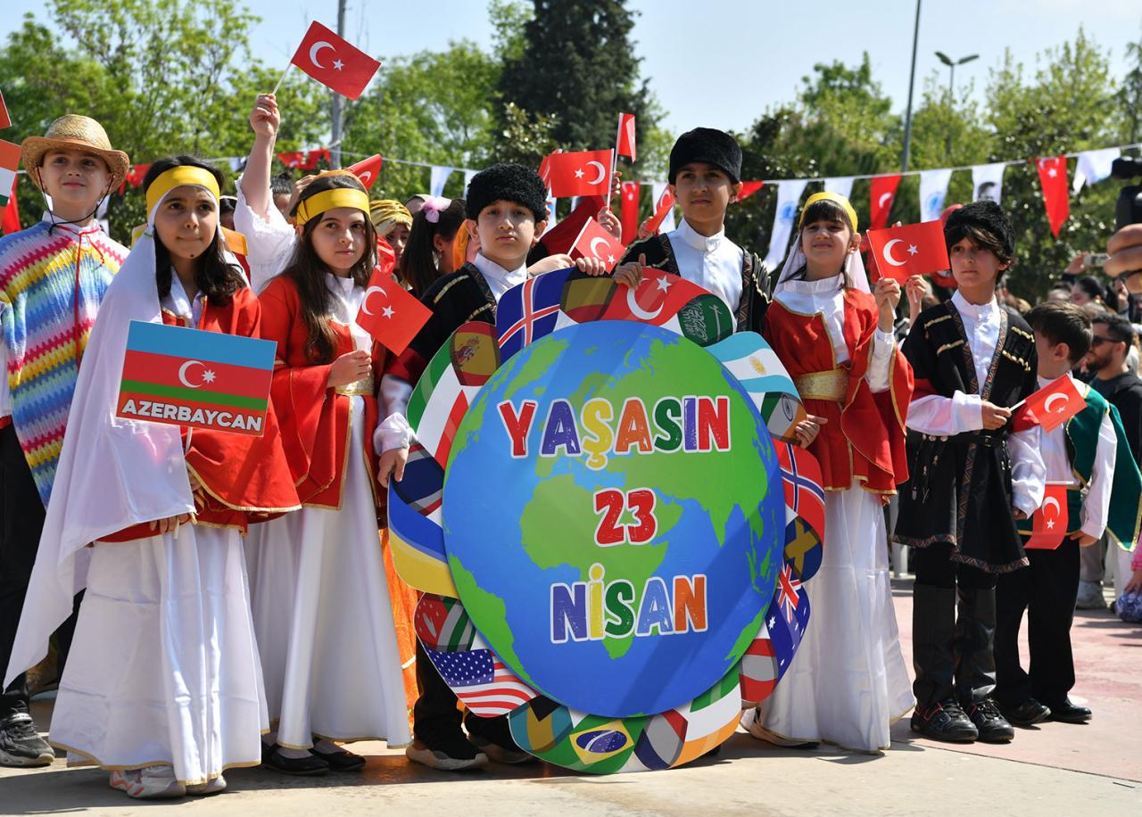 Tuzla’da 23 Nisan coşkuyla kutlandı