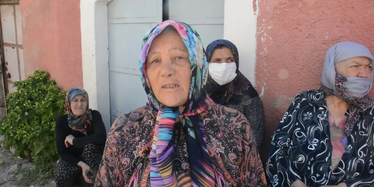 BERGAMALILARDAN 'ACELE KAMULAŞTIRMA' PROTESTOSU