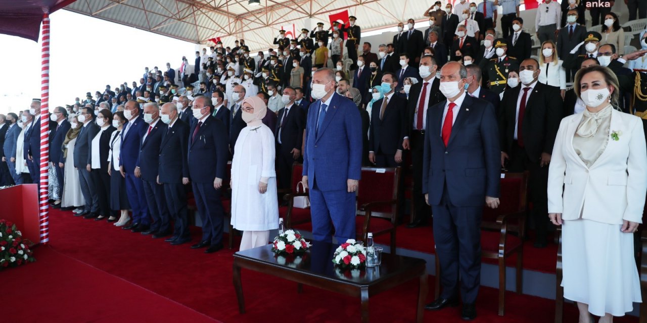 KIBRIS BARIŞ HAREKATI TÖRENİNDE PROTOKOL KRİZİ YAŞANDI. İYİ PARTİLİLER: TÖREN AK PARTİ’NİN ŞOVUNA DÖNÜŞTÜ