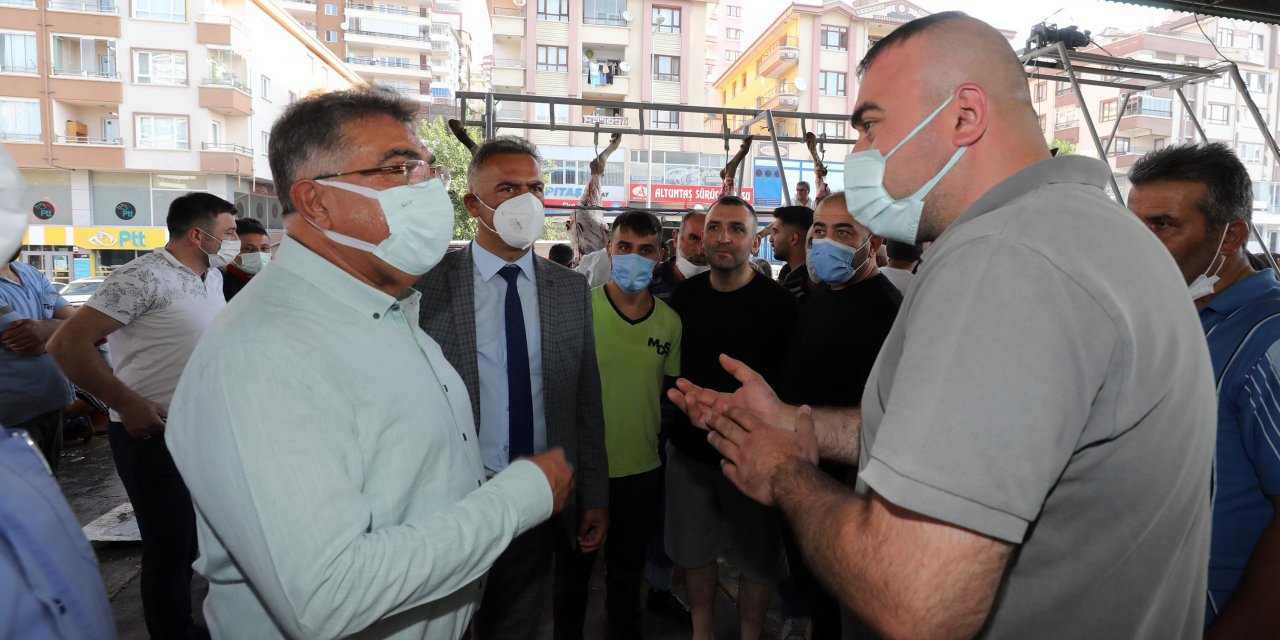 YENİMAHALLE BELEDİYESİ 9 AYRI NOKTADA KURBAN KESİM HİZMETİ VERDİ