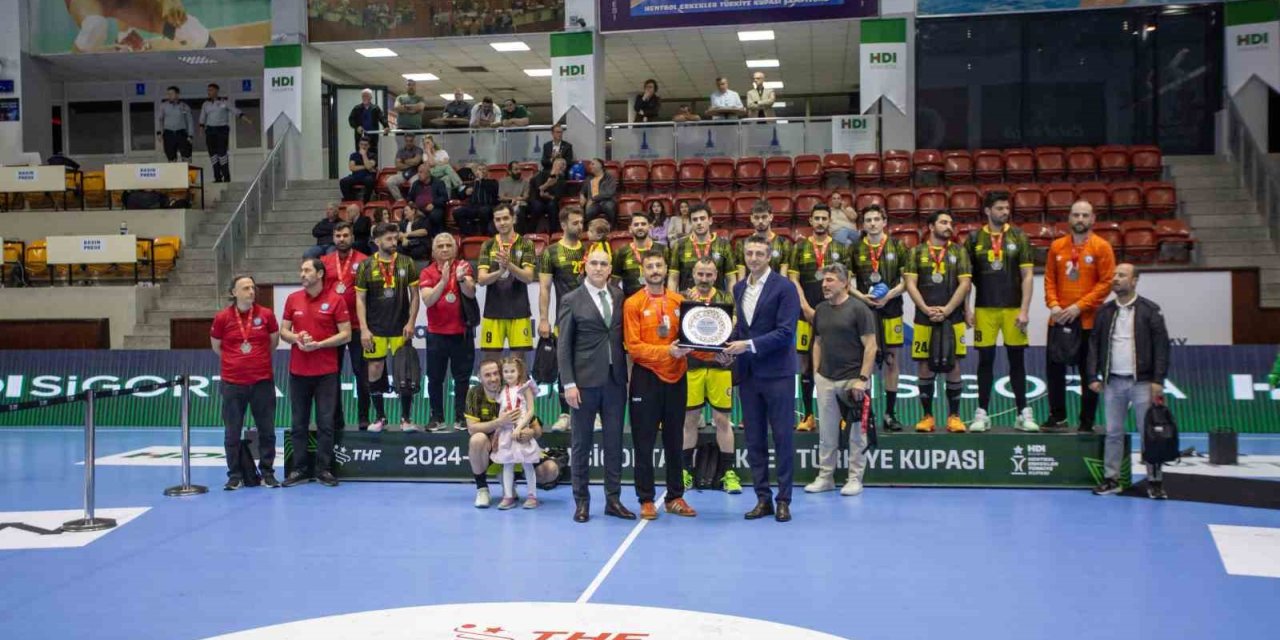 HENTBOLDA ERKEKLER TÜRKİYE KUPASI ŞAMPİYONU BEŞİKTAŞ