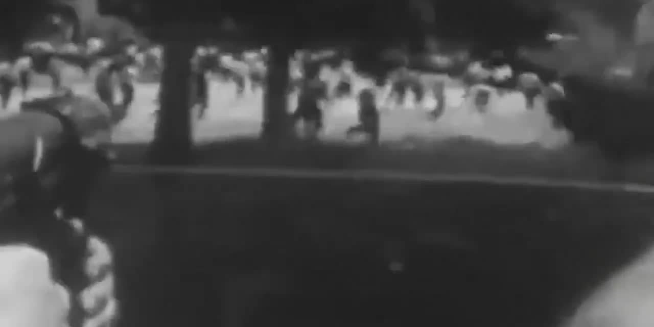 MSB'DEN "KIBRIS BARIŞ HAREKATI VİDEOSU: "KIBRIS TÜRKÜ KARDEŞLERİMİZİN YANINDAYIZ, YANINDA OLMAYA DEVAM EDECEĞİZ."