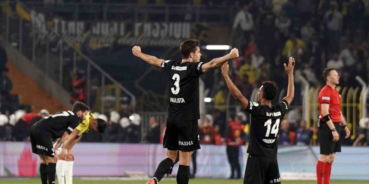BEŞİKTAŞ 20 YIL SONRA İLKİ BAŞARDI