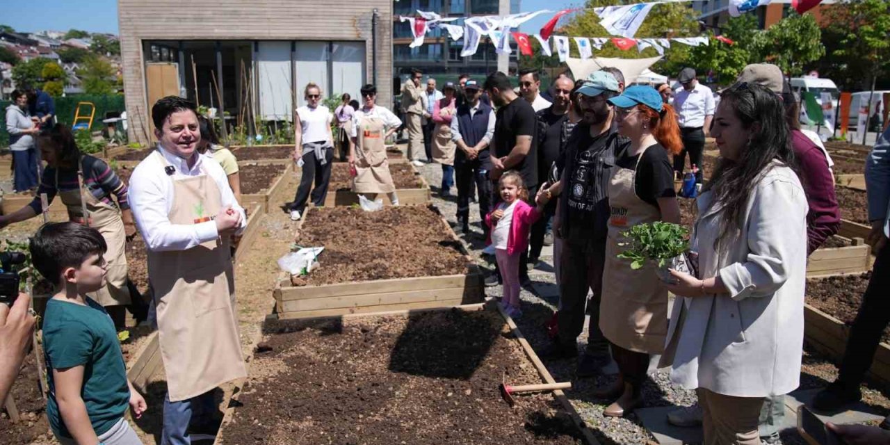 KADIKÖY BOSTANLARI’NDA YAZ DÖNEMİ BAŞLADI