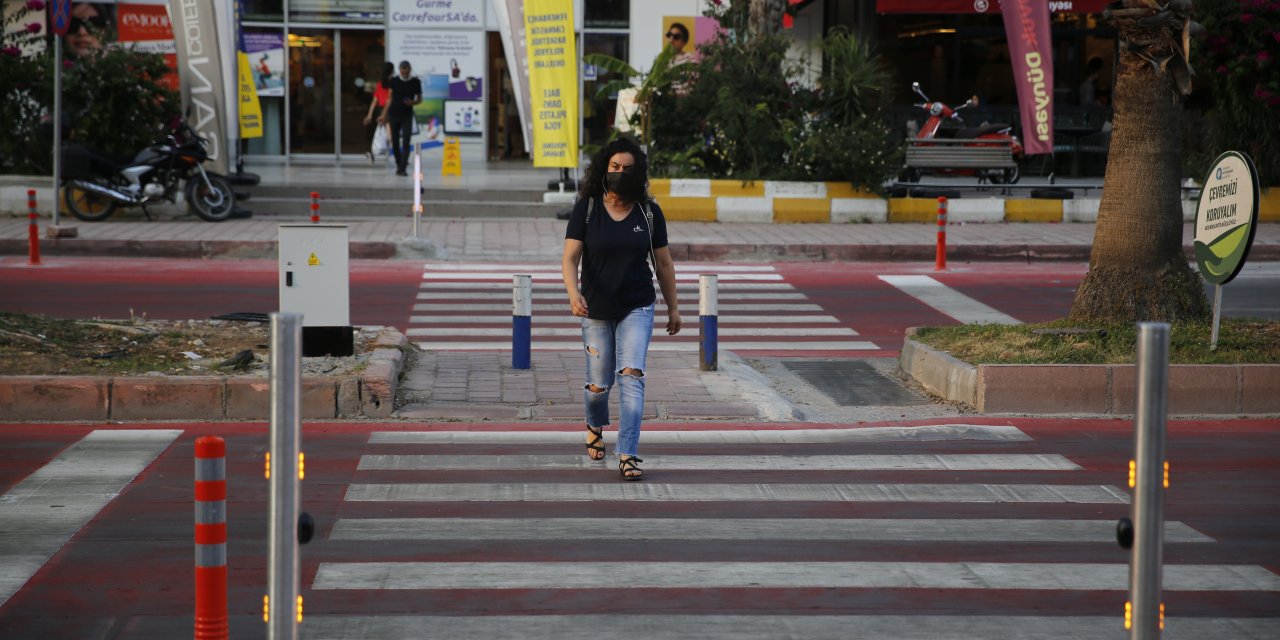 ANTALYA BÜYÜKŞEHİRDEN “SENSÖRLÜ YAYA GEÇİDİ” PROJESİ