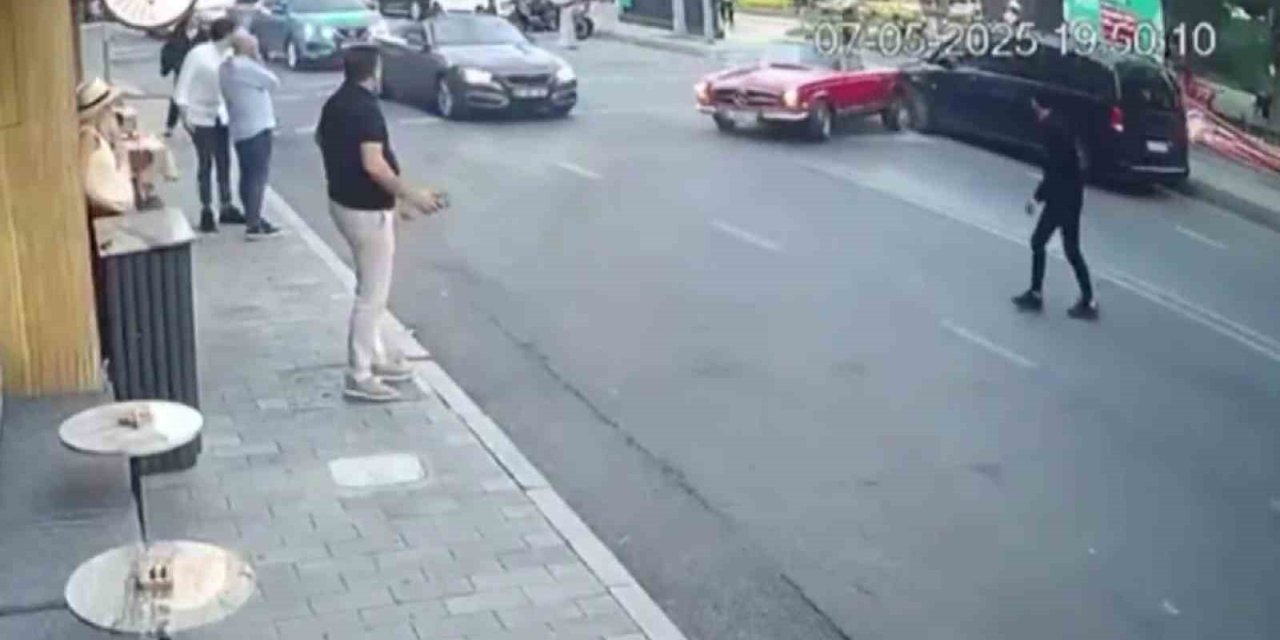 VALE TESLİM ALDIĞI LÜKS ARAÇLA KAZA YAPTI