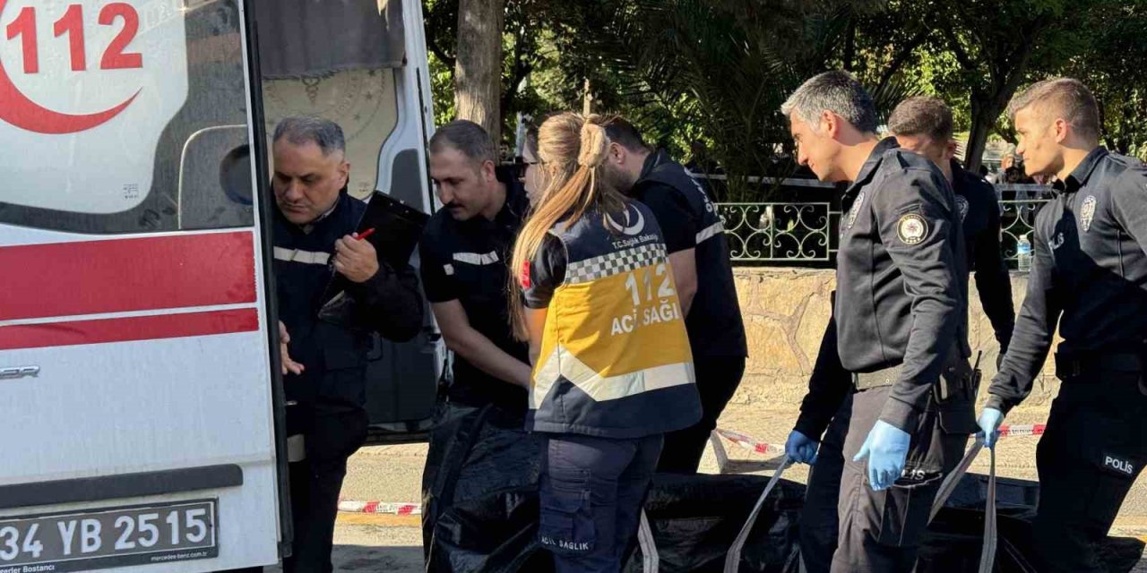 KAĞITHANE’DE BİR KİŞİNİN HAYATINI KAYBETTİĞİ FECİ KAZA KAMERADA
