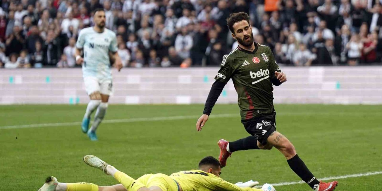 RAFA SİLVA’DAN SON 4 MAÇTA 3 GOL