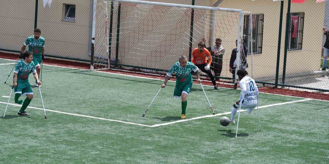 BAĞCILAR BELEDİYESİ AMPUTE FUTBOL TAKIMI SÜPER LİG’E YÜKSELDİ