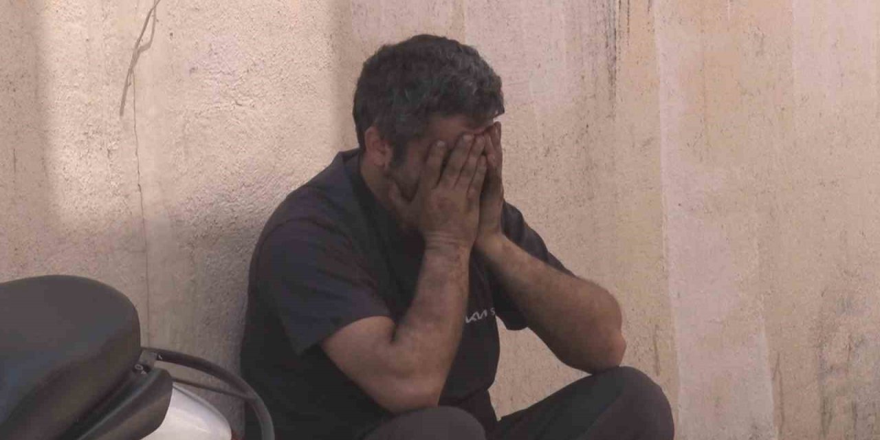 ATAŞEHİR’DE TAMİRHANEDE OTOMOBİL ALEV ALEV YANDI, DÜKKAN SAHİBİ GÖZYAŞLARINA BOĞULDU