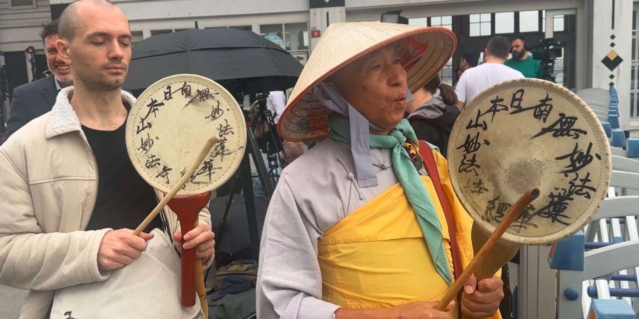 JAPON BARIŞ ELÇİSİ DOLMABAHÇE’DE DUA ETTİ