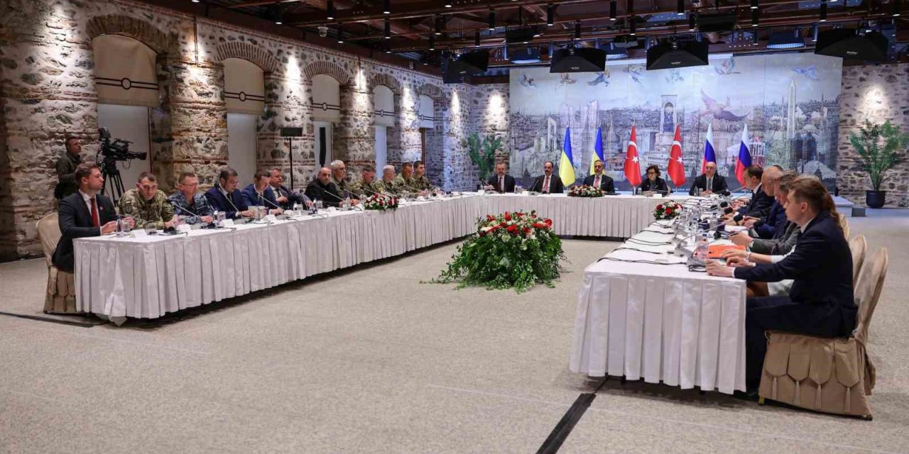TÜRKİYE-RUSYA-UKRAYNA ÜÇLÜ TOPLANTISI BAŞLADI