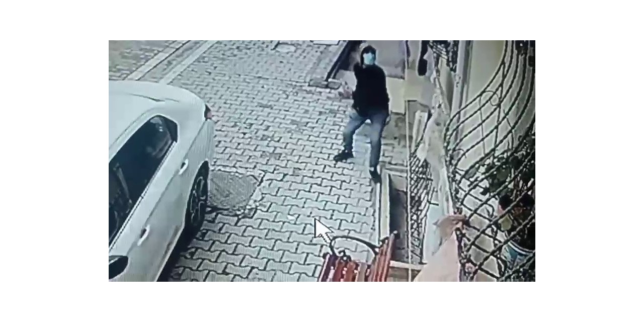 BOŞANMAK İSTEYEN EŞİNİN EVİNDE KEZZAPLA DEHŞET SAÇTI