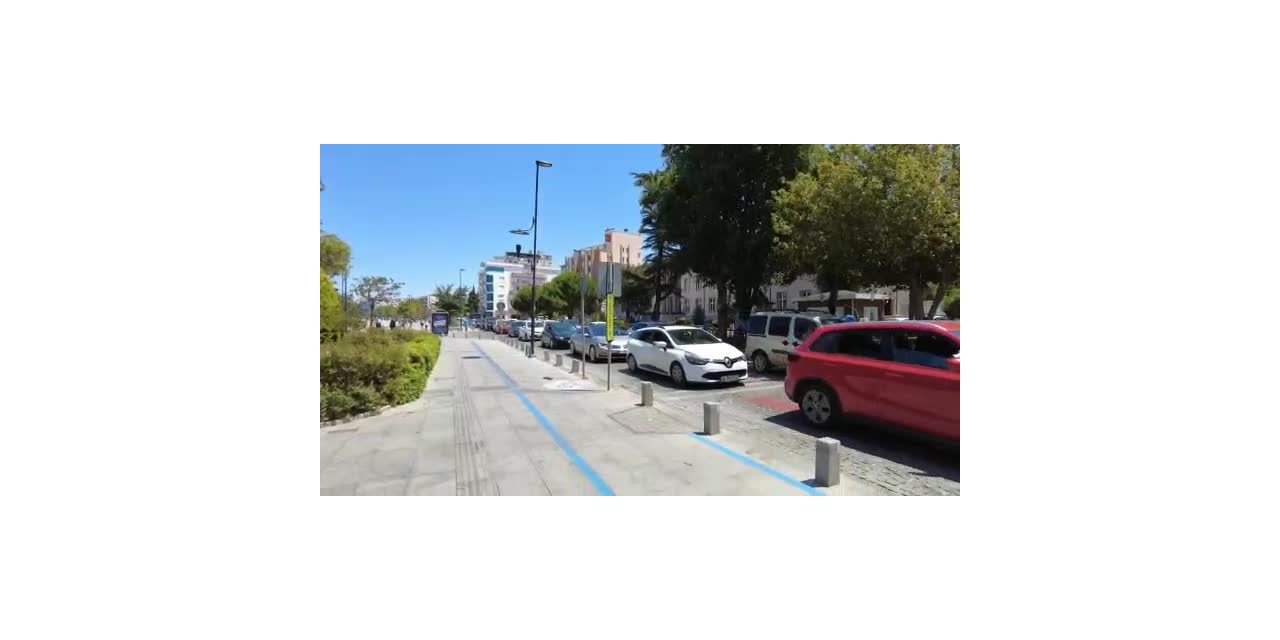 TATİLCİLERİN DÖNÜŞ YOLUNA DÜŞTÜ, ÇANAKKALE'DE FERİBOT İÇİN KUYRUKLAR OLUŞTU