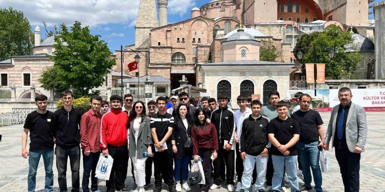DİLOVASI KAYMAKAMLIĞI’NDAN İSTANBUL’A KÜLTÜR GEZİSİ