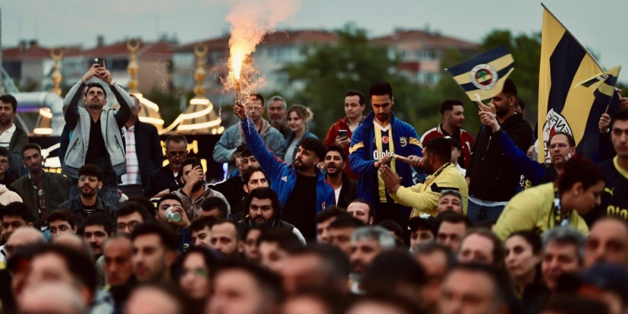 BAŞKAN BALCIOĞLU, FENERBAHÇE ŞAMPİYONLUK KUTLAMALARINA KATILDI