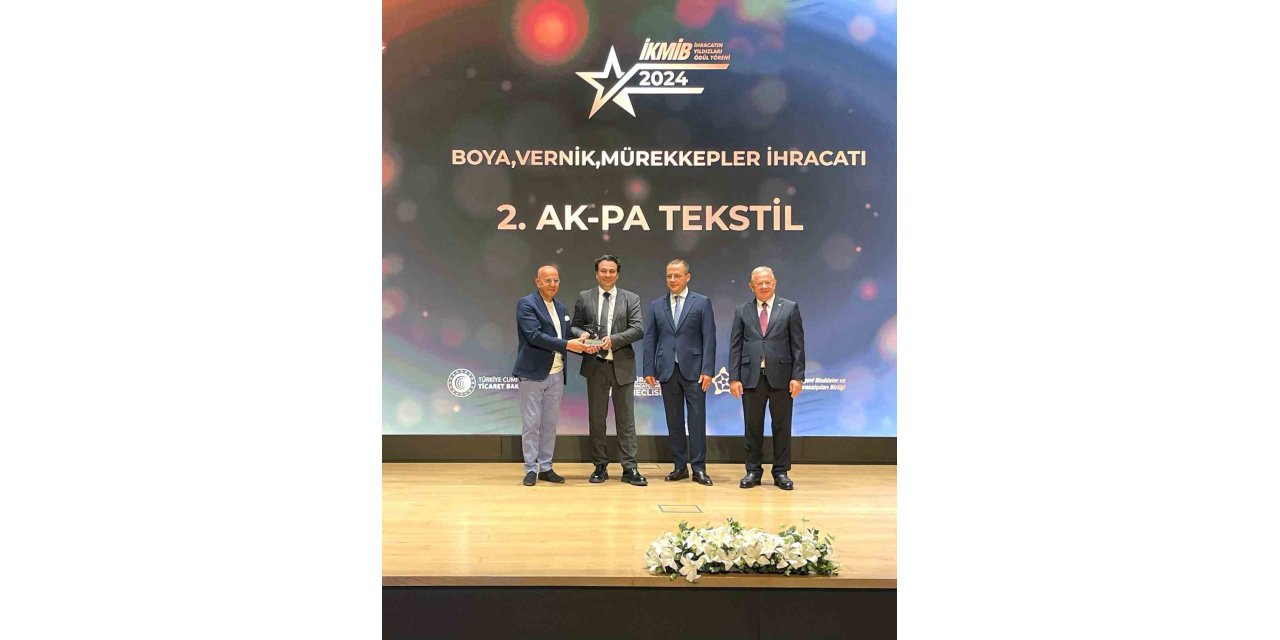 AKCOAT, İHRACATIN YILDIZLARI’NDAN BU YIL DA ÖDÜLLE DÖNDÜ