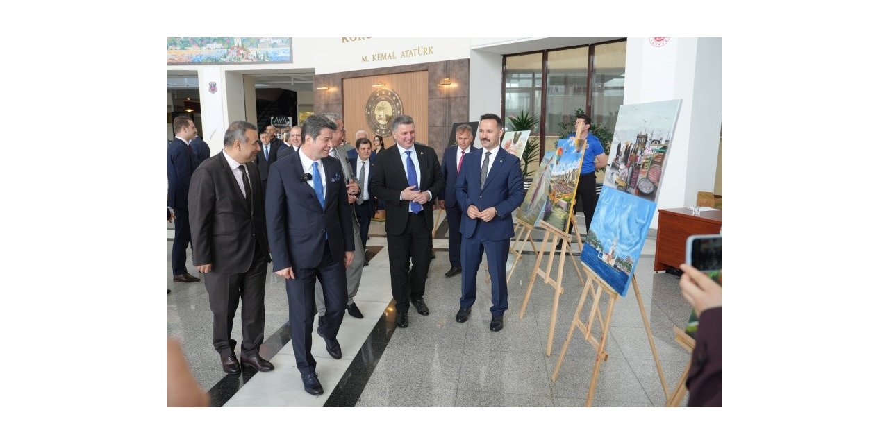 BAKIRKÖY ADLİYESİ’NDE TUTUKLU VE HÜKÜMLÜLERİN EL ÜRÜNLERİ SERGİSİ AÇILDI