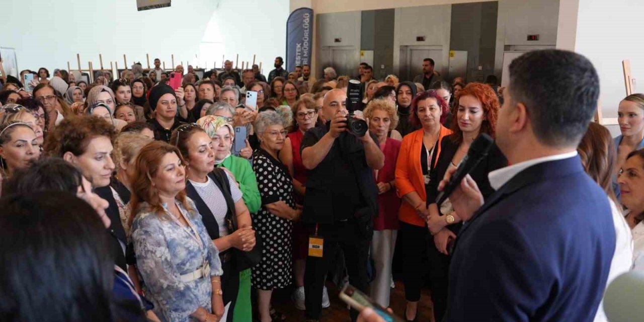 ‘ÜRETEN KADINLARIN İZİ’ ATAŞEHİR’DE