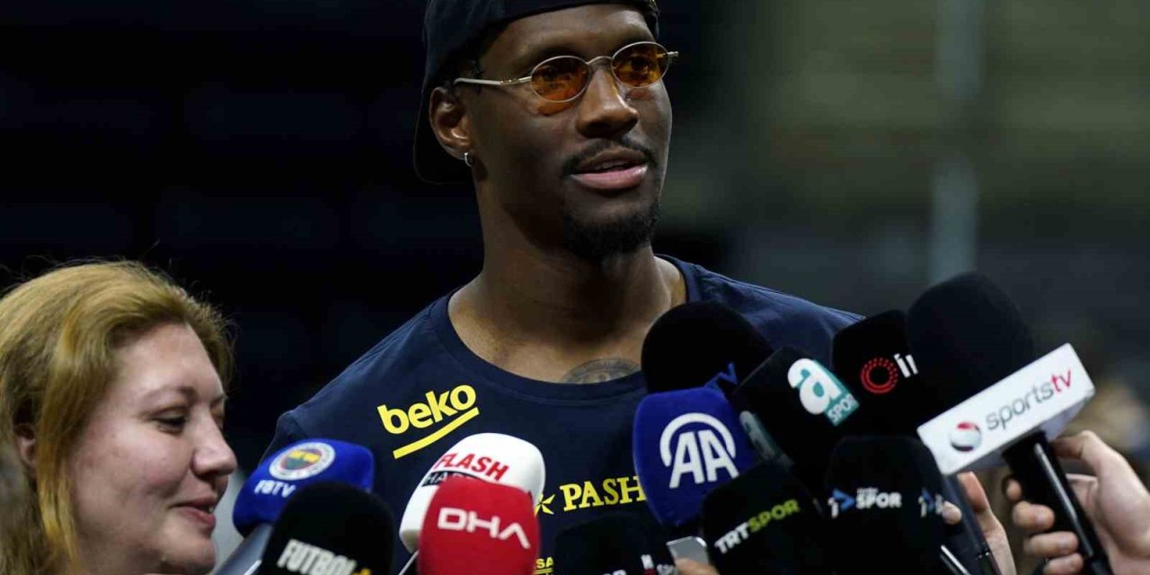 NİGEL HAYES-DAVİS: "MVP OLDUĞUM İÇİN GURUR DUYUYORUM"