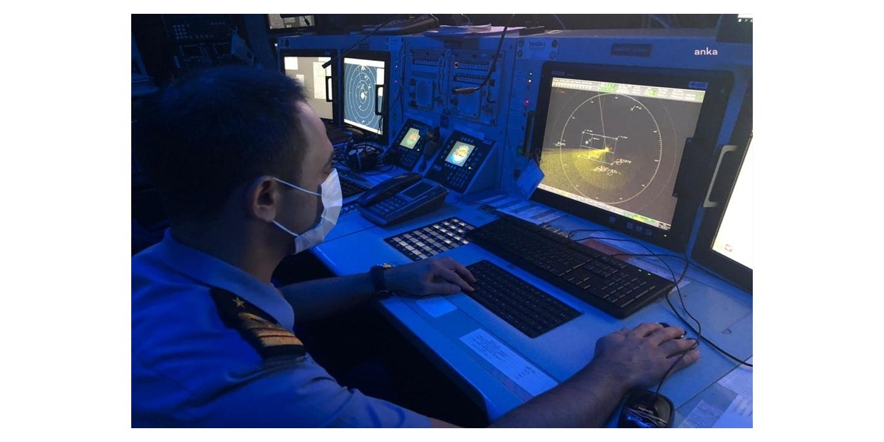 MSB: KAŞ'TA GÖÇMENLERİ TAŞIYAN TEKNE BATTI, 37 GÖÇMEN KURTARILDI, 8 KİŞİYİ ARAMA ÇALIŞMALARI DEVAM EDİYOR