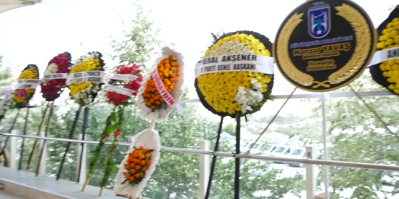TİYATRO SANATÇISI TURGAY YILDIZ SON YOLCULUĞUNA UĞURLANDI
