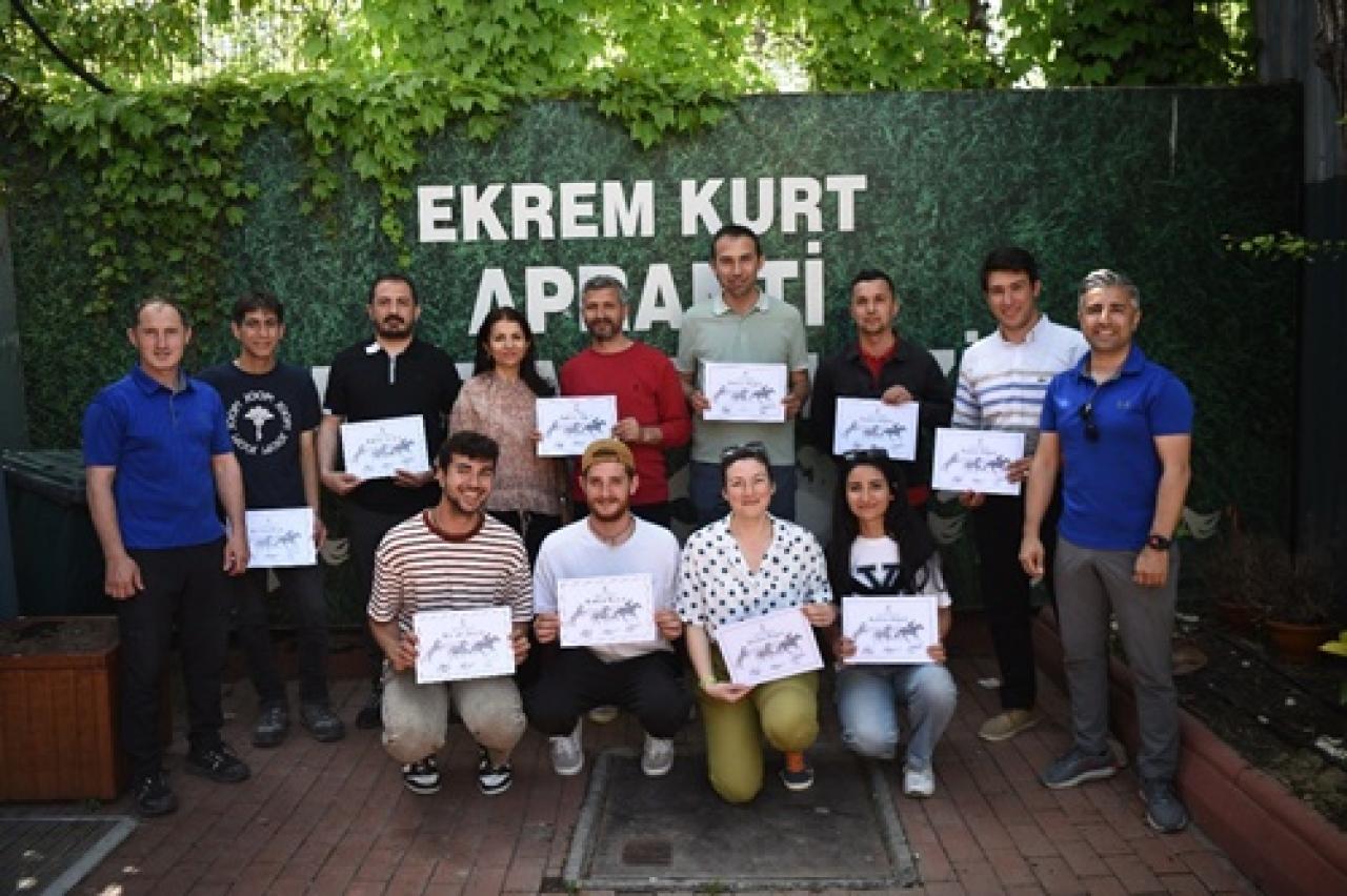 “Acemi tayların temel eğitimi (tay kırma) ve sorunlu atların eğitimi” kursları devam ediyor