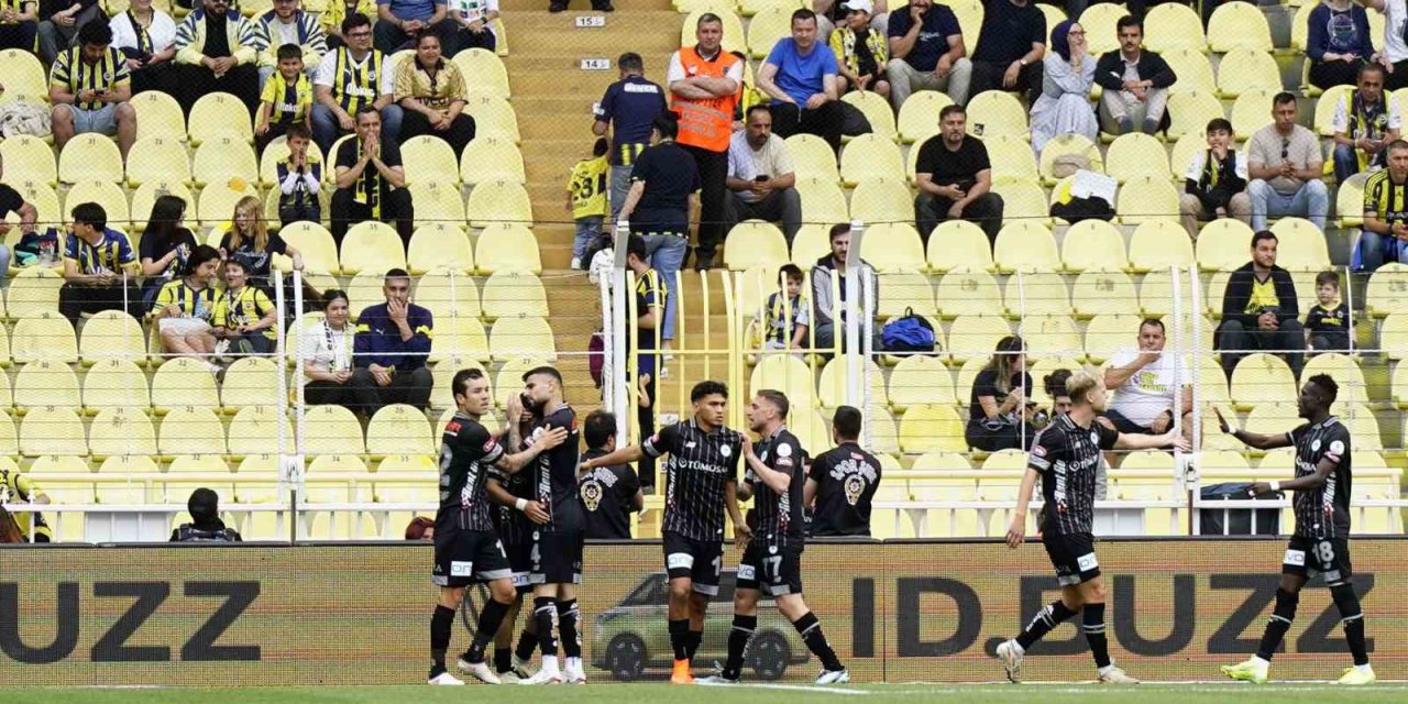 TRENDYOL SÜPER LİG: FENERBAHÇE: 0 - KONYASPOR: 1 (MAÇ DEVAM EDİYOR)