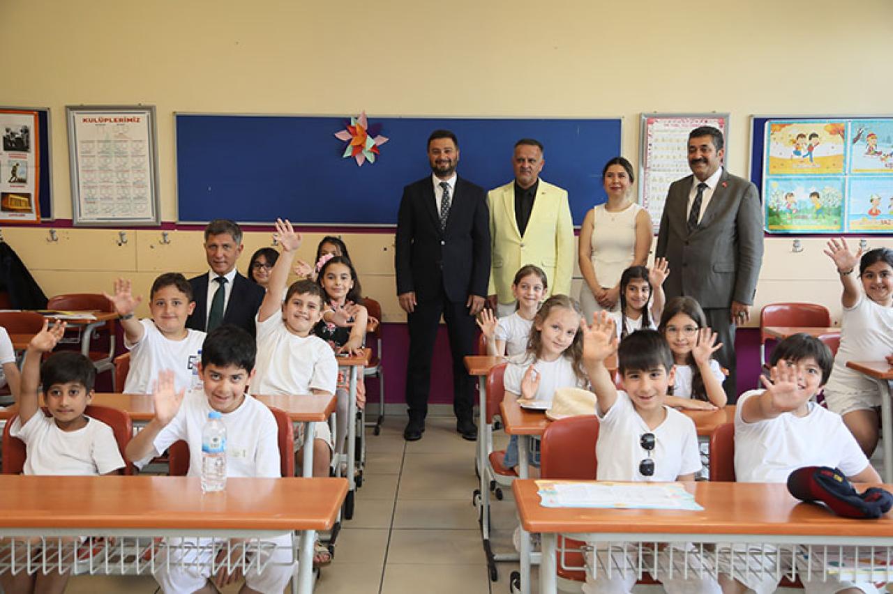 Menemen Kubilay Kültür Merkezi Üniversite Oluyor