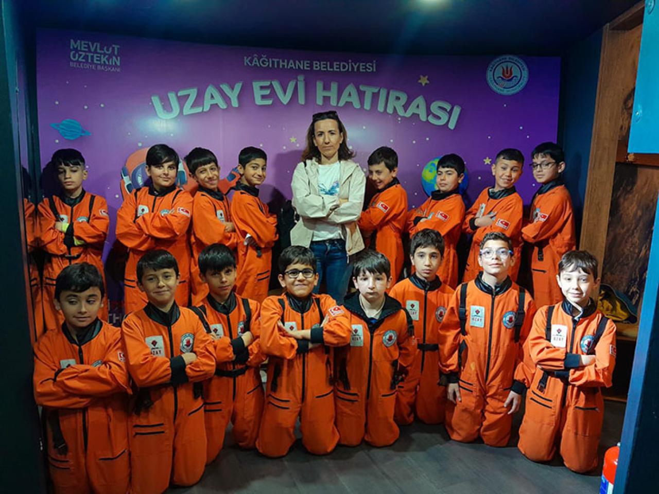 Lapsekili Avcılar Sezonun Son Sürek Avını Yaptı